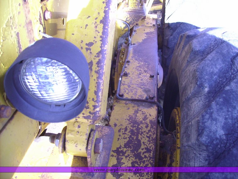image for item 1012 1973 Caterpillar 120 motor grader