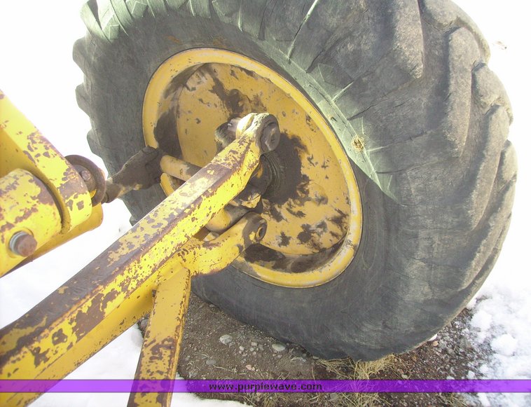 image for item 1012 1973 Caterpillar 120 motor grader