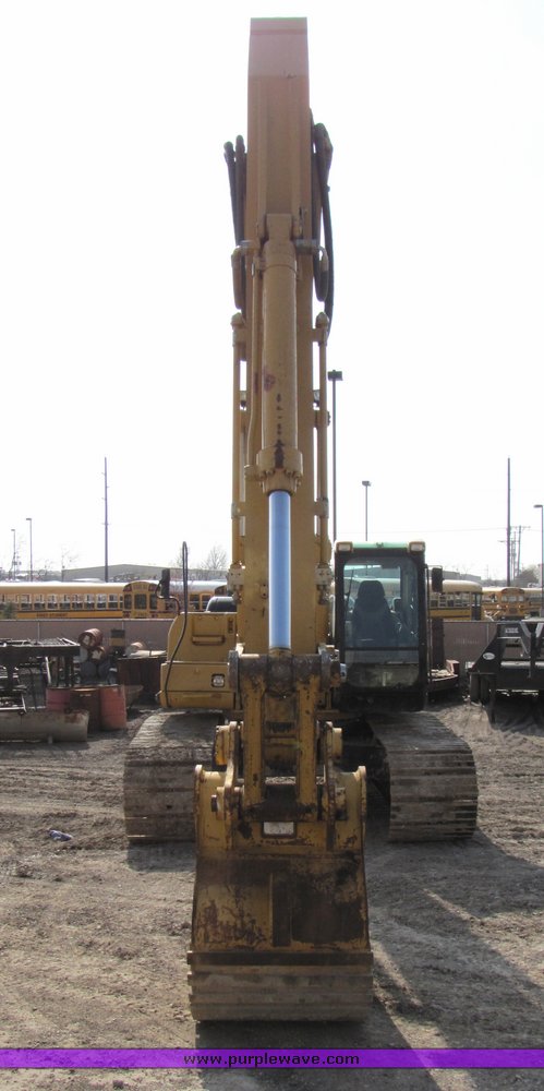 image for item 1200 2005 Caterpillar 330CL hydraulic excavator
