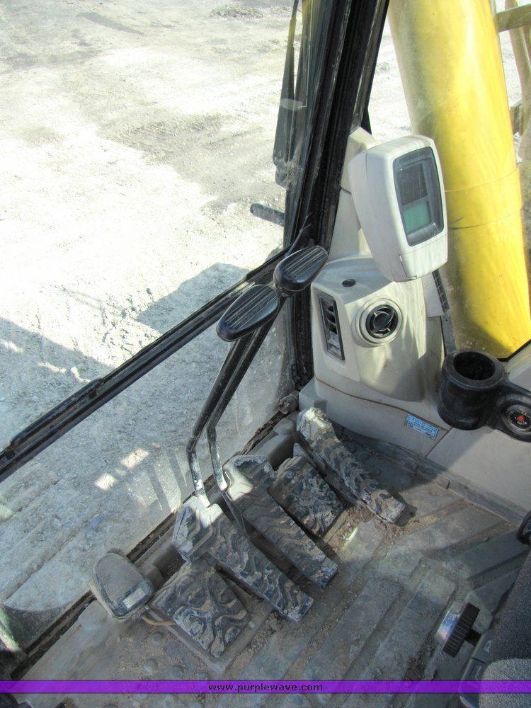 image for item 1200 2005 Caterpillar 330CL hydraulic excavator