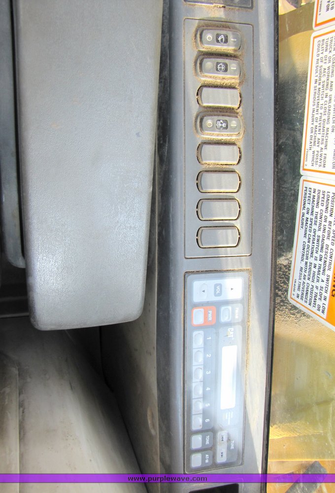 image for item 1200 2005 Caterpillar 330CL hydraulic excavator