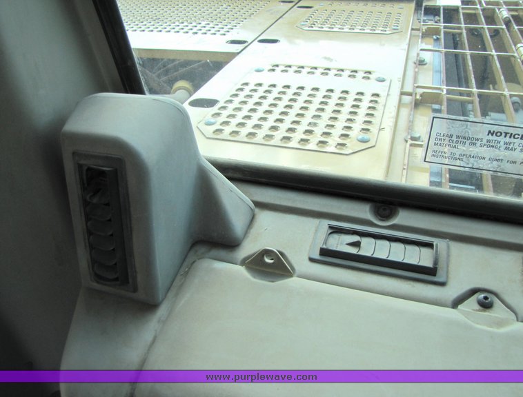 image for item 1200 2005 Caterpillar 330CL hydraulic excavator