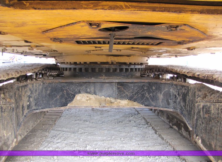 image for item 1200 2005 Caterpillar 330CL hydraulic excavator