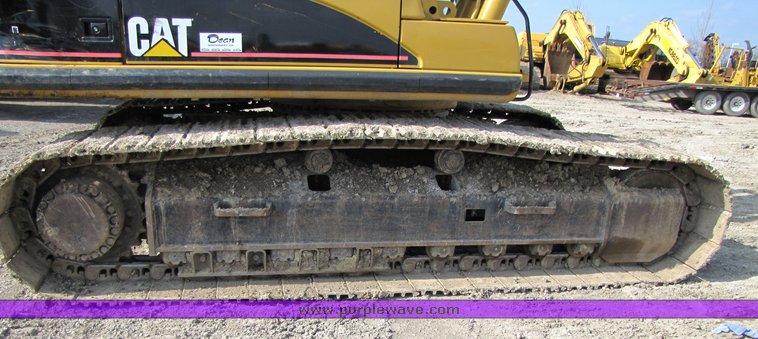 image for item 1200 2005 Caterpillar 330CL hydraulic excavator