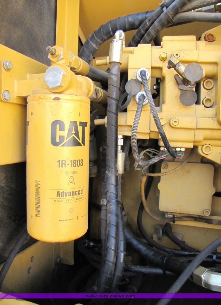 image for item 1200 2005 Caterpillar 330CL hydraulic excavator