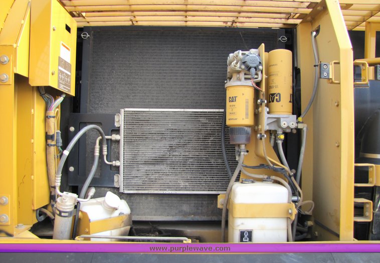 image for item 1200 2005 Caterpillar 330CL hydraulic excavator