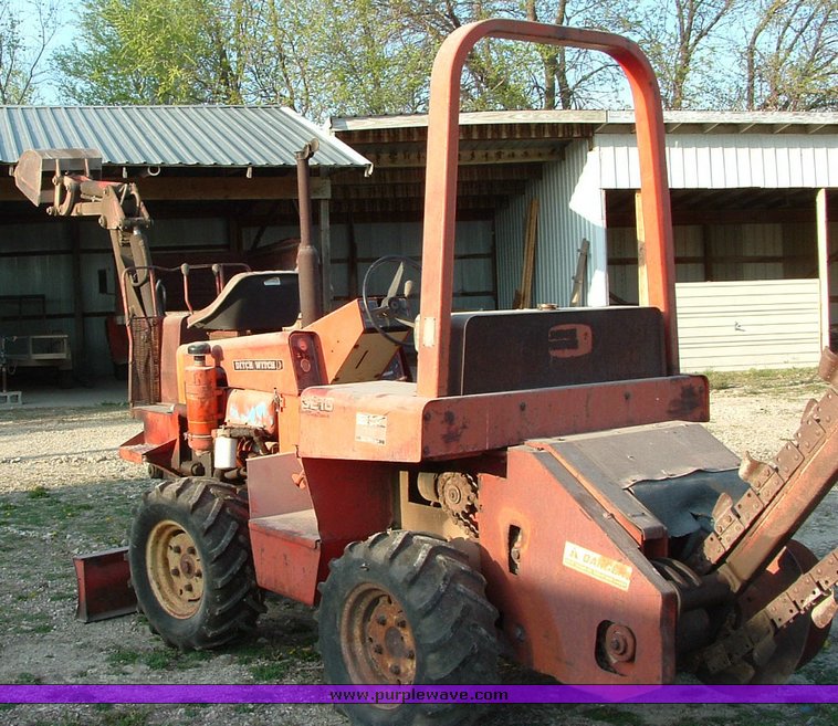 image for item 1400 Ditch Witch 3210 trencher with backhoe