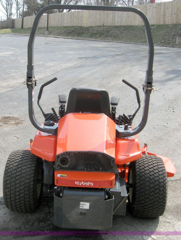 Kubota ZD-28 zero turn mower in Lee's Summit, MO | Item 2006 sold