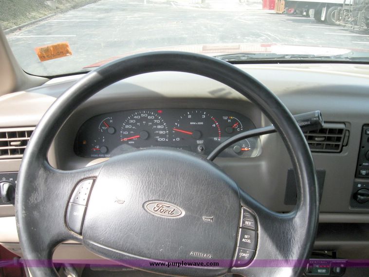 image for item 2011 2002 Ford F450 Super Duty XLT truck