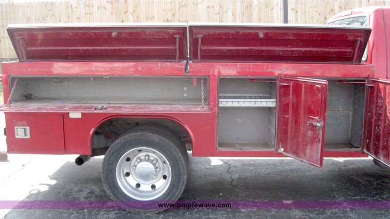 image for item 2011 2002 Ford F450 Super Duty XLT truck