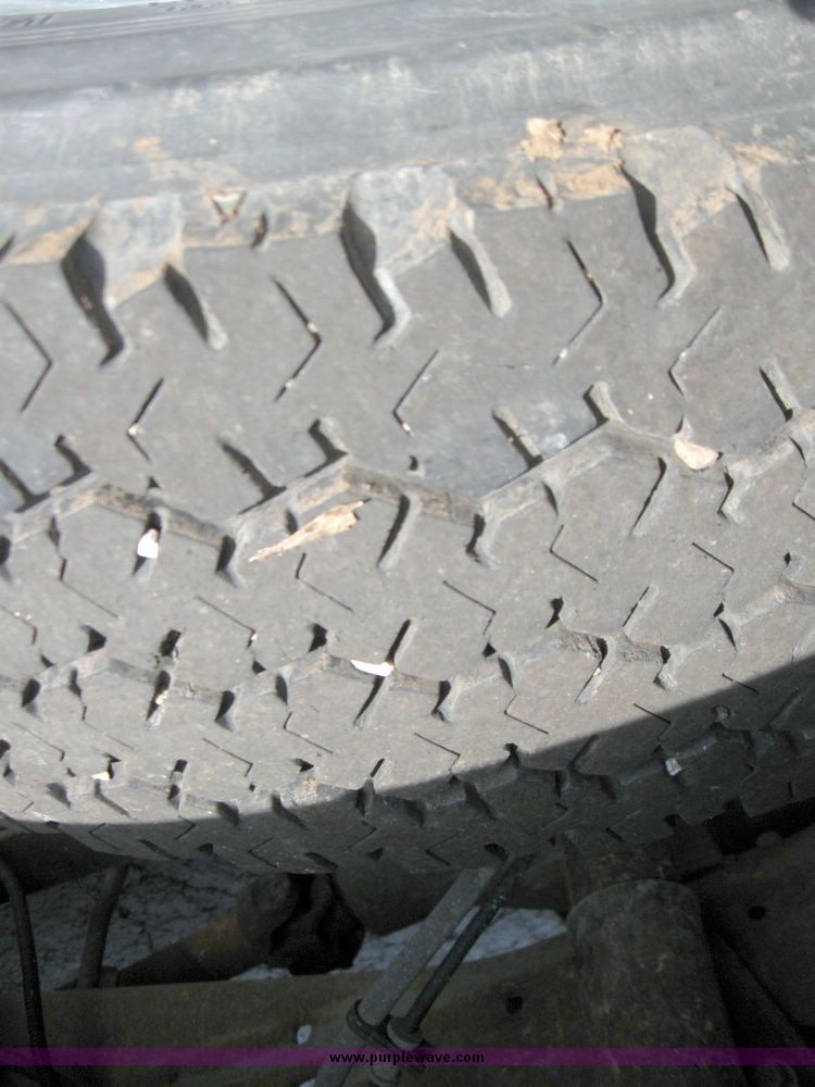 image for item 2011 2002 Ford F450 Super Duty XLT truck