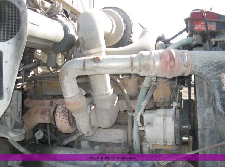 image for item 2099 1990 Kenworth Construct T400 semi truck