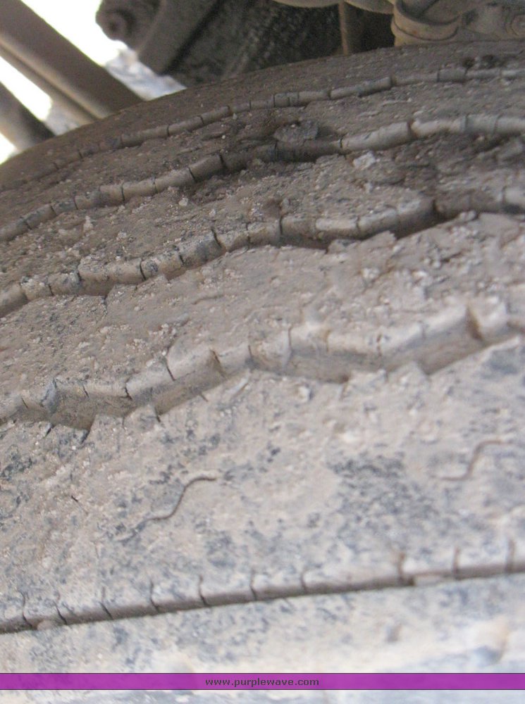 image for item 2099 1990 Kenworth Construct T400 semi truck