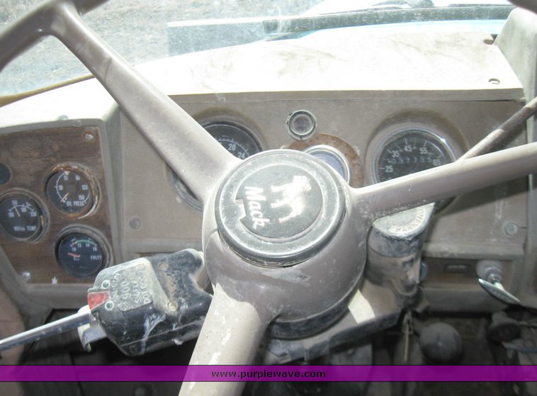 image for item 2106 1977 Mack semi truck