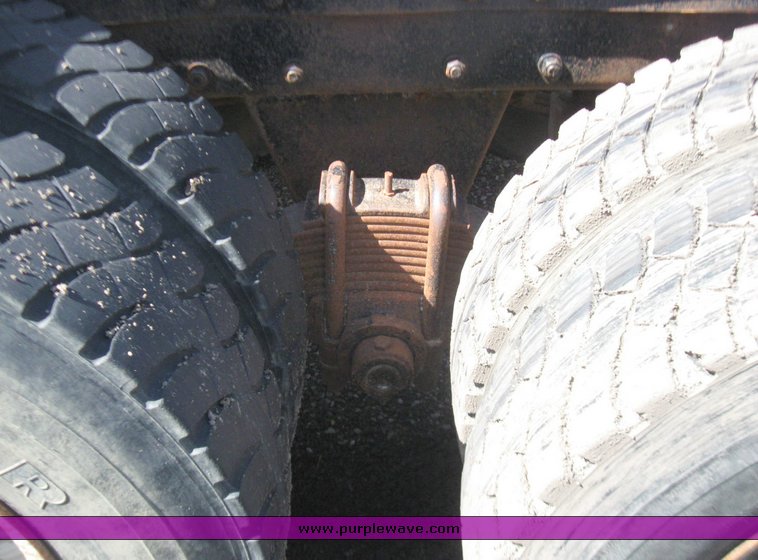 image for item 2106 1977 Mack semi truck