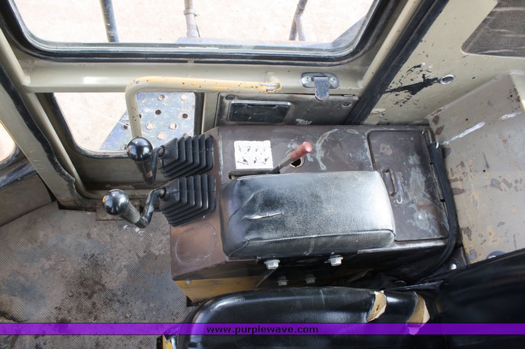 image for item 2109 1994 Komatsu WA500-1L wheel loader