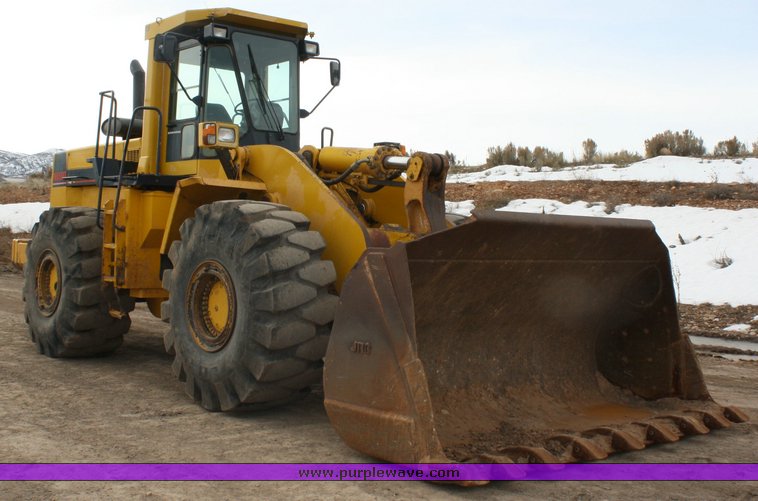 image for item 2110 1996 Komatsu WA-500-1LC wheel loader