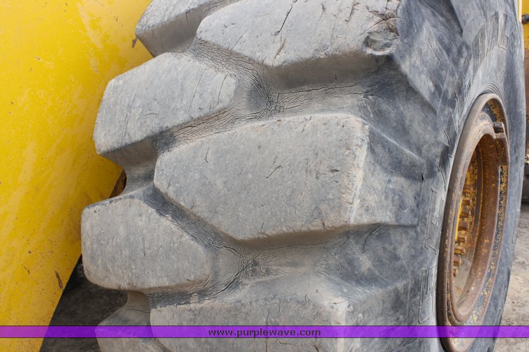 image for item 2110 1996 Komatsu WA-500-1LC wheel loader