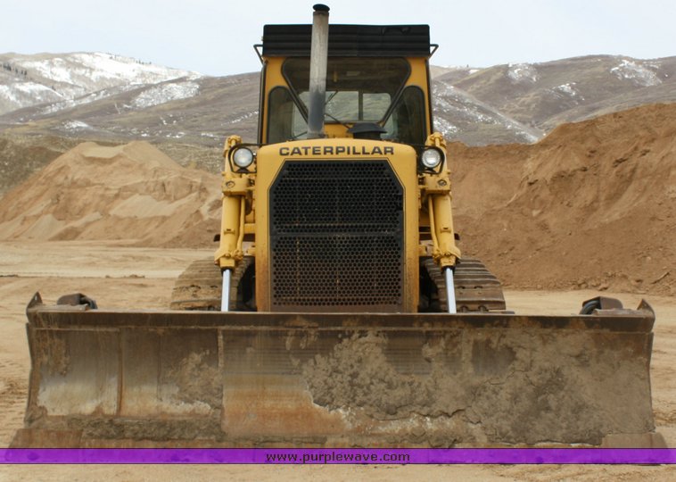 image for item 2111 1981 Caterpillar D7G dozer