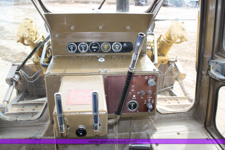 image for item 2112 1980 Caterpillar D7G dozer