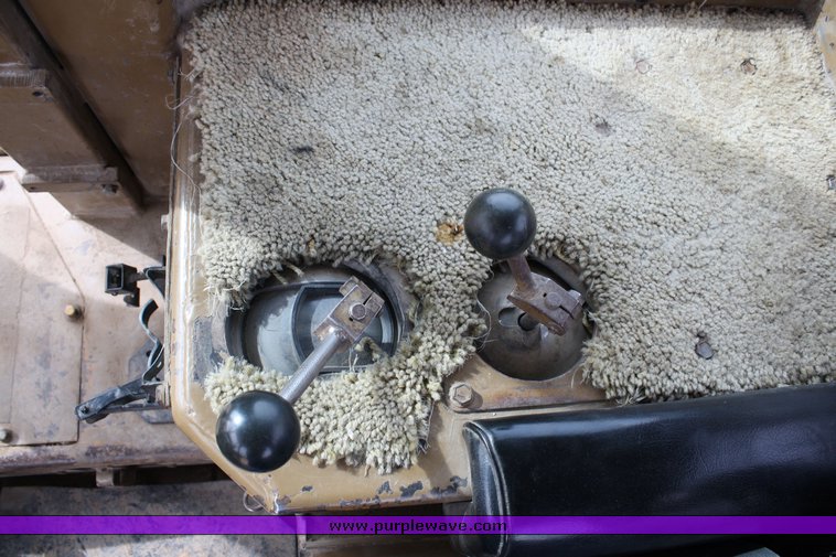 image for item 2112 1980 Caterpillar D7G dozer