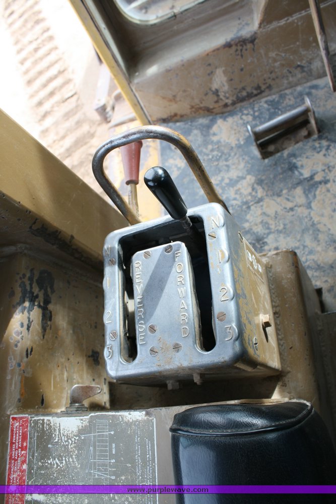 image for item 2112 1980 Caterpillar D7G dozer