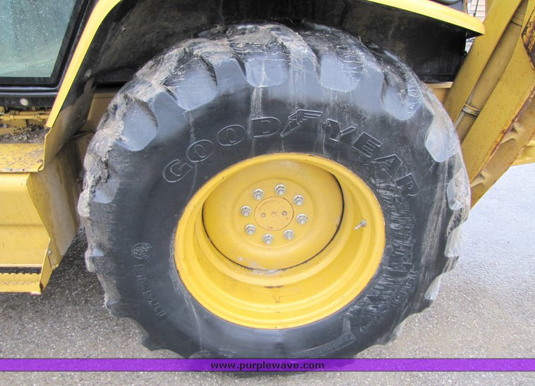 image for item 2150 2003 Caterpillar 420D loader backhoe