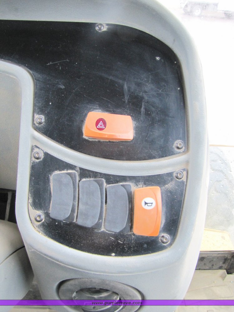 image for item 2150 2003 Caterpillar 420D loader backhoe