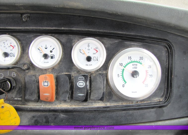 image for item 2150 2003 Caterpillar 420D loader backhoe