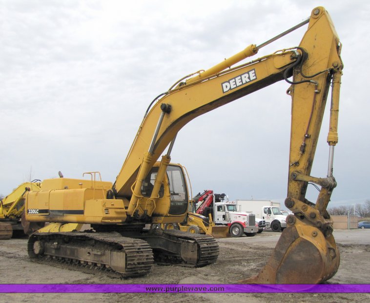 image for item 2152 2000 John Deere 330LC hydraulic excavator