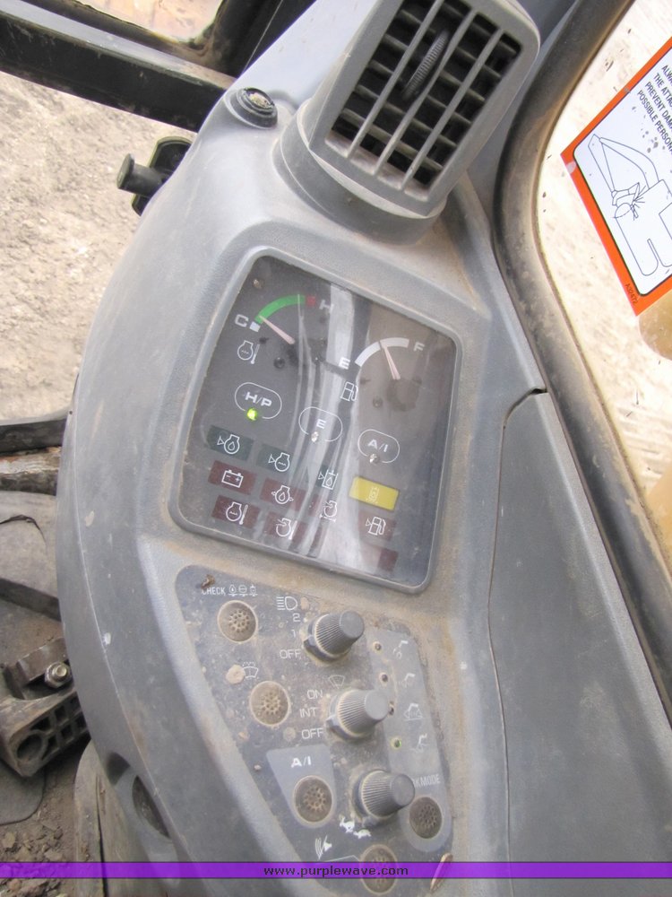 image for item 2152 2000 John Deere 330LC hydraulic excavator