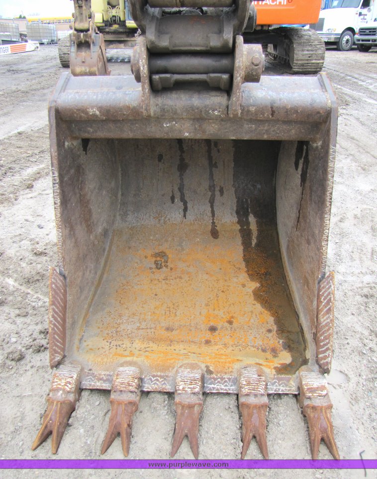 image for item 2153 1997 Komatsu PC-220LC-6 hydraulic excavator