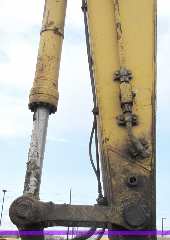 image for item 2153 1997 Komatsu PC-220LC-6 hydraulic excavator