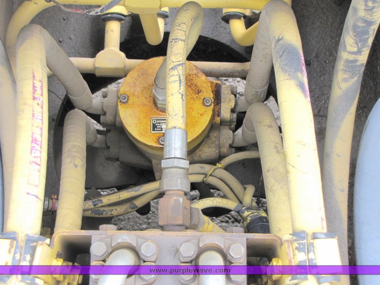 image for item 2153 1997 Komatsu PC-220LC-6 hydraulic excavator