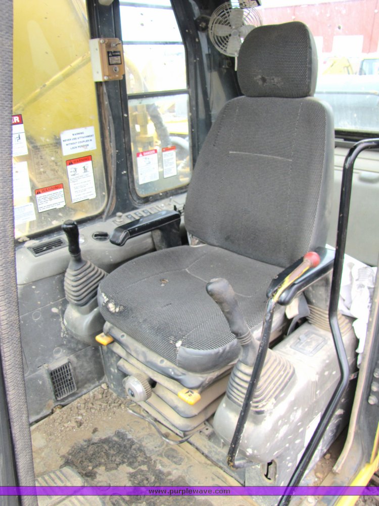 image for item 2153 1997 Komatsu PC-220LC-6 hydraulic excavator