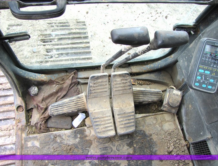 image for item 2153 1997 Komatsu PC-220LC-6 hydraulic excavator