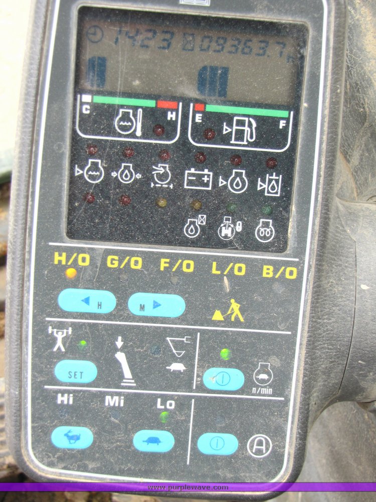 image for item 2153 1997 Komatsu PC-220LC-6 hydraulic excavator