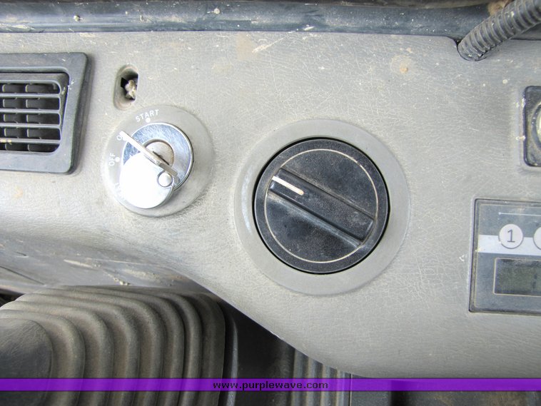 image for item 2153 1997 Komatsu PC-220LC-6 hydraulic excavator