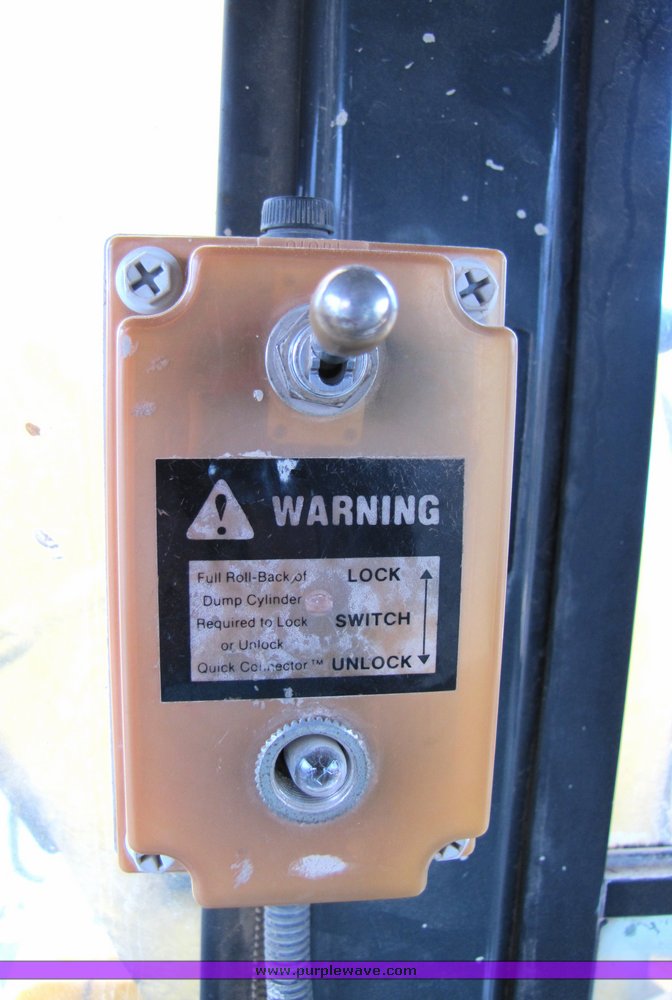 image for item 2153 1997 Komatsu PC-220LC-6 hydraulic excavator