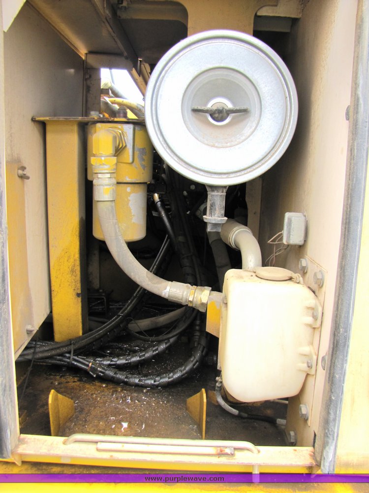 image for item 2153 1997 Komatsu PC-220LC-6 hydraulic excavator