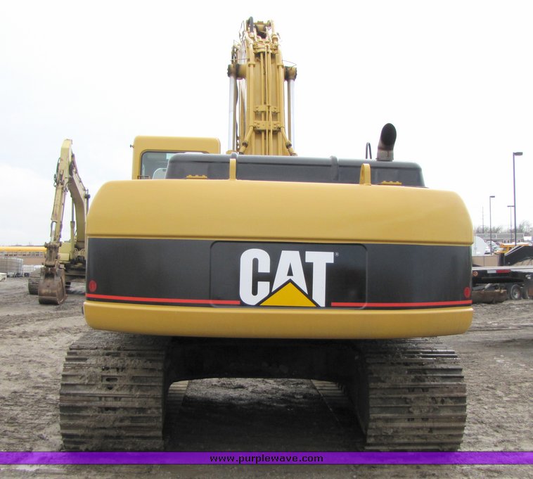 image for item 2154 2002 Caterpillar 330C hydraulic excavator