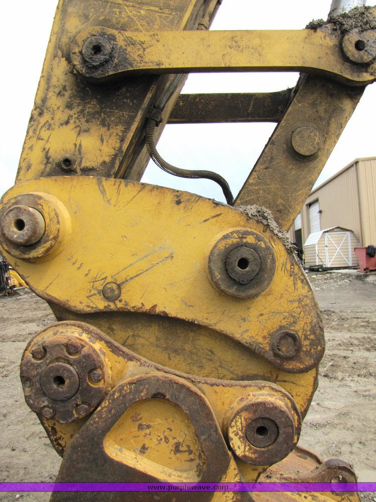 image for item 2154 2002 Caterpillar 330C hydraulic excavator