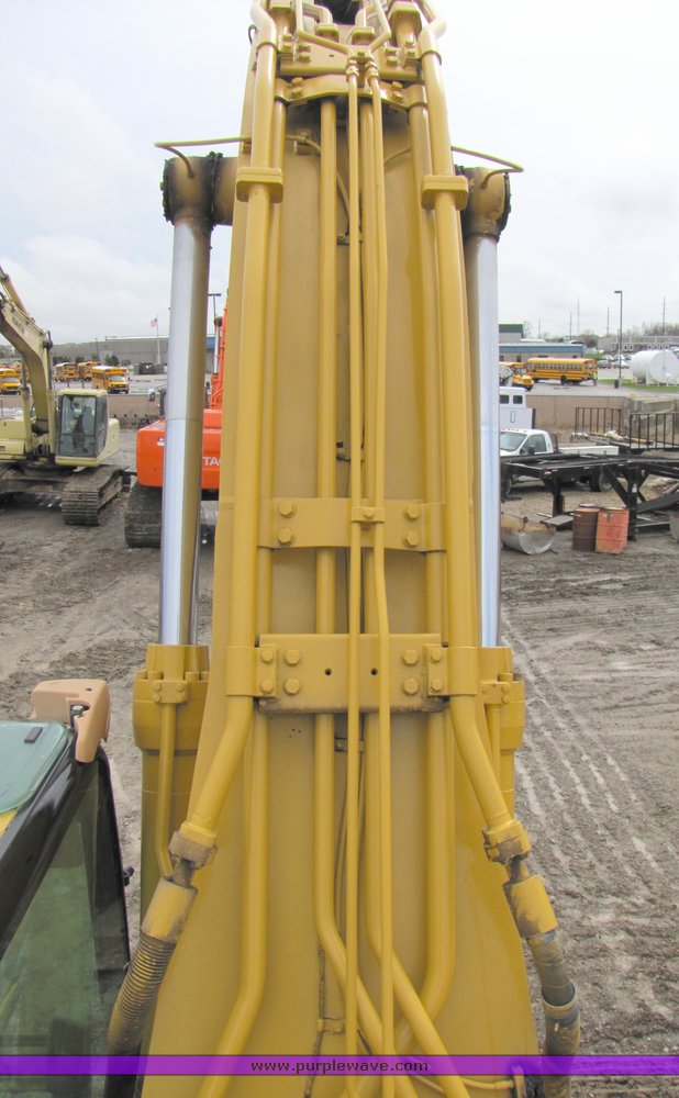 image for item 2154 2002 Caterpillar 330C hydraulic excavator