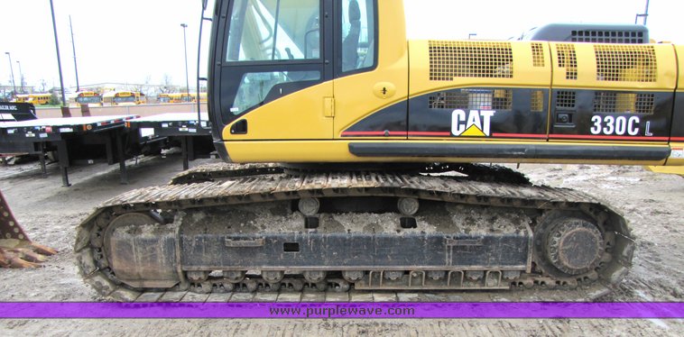 image for item 2154 2002 Caterpillar 330C hydraulic excavator
