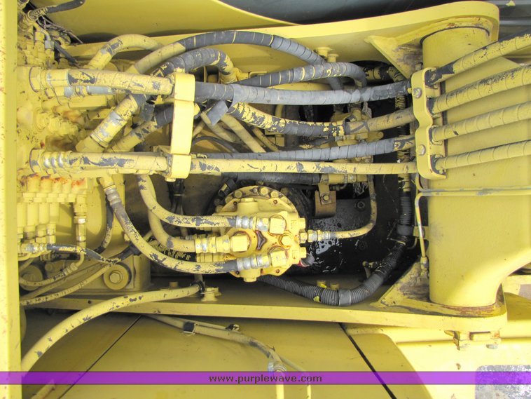 image for item 2155 1995 Komatsu PC120-6 hydraulic excavator