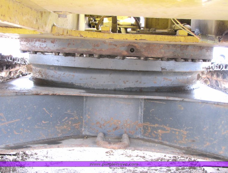 image for item 2155 1995 Komatsu PC120-6 hydraulic excavator