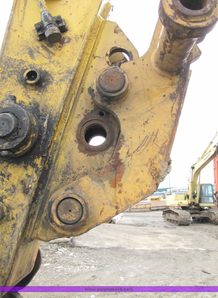 image for item 2157 1998 Komatsu PC220LC-6 hydraulic excavator