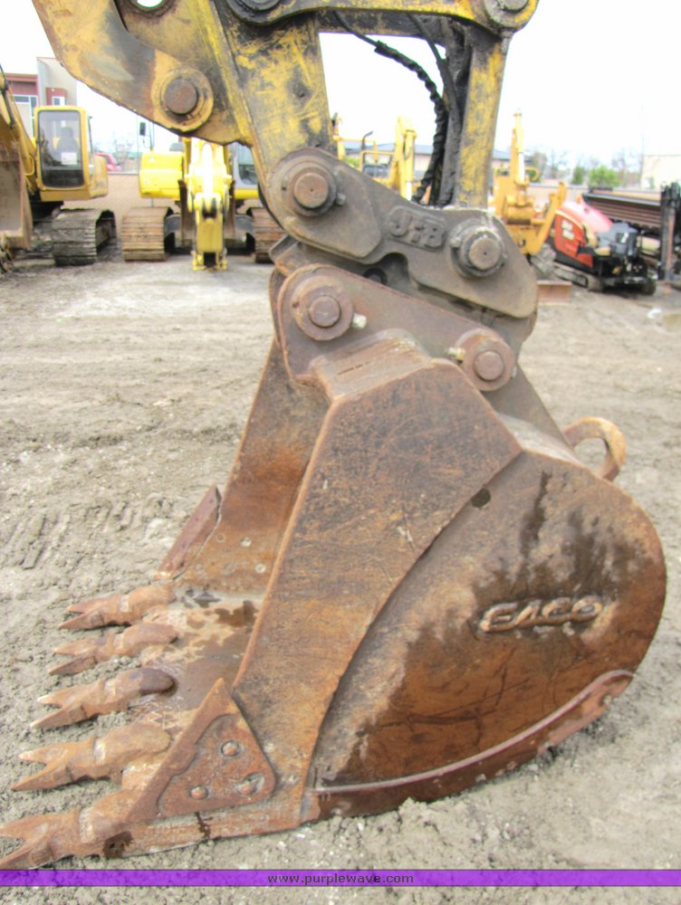 image for item 2157 1998 Komatsu PC220LC-6 hydraulic excavator