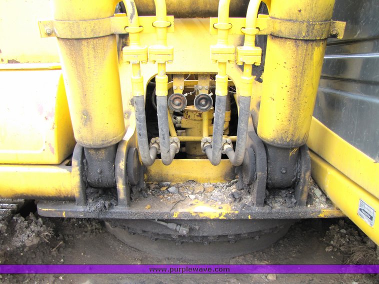 image for item 2157 1998 Komatsu PC220LC-6 hydraulic excavator