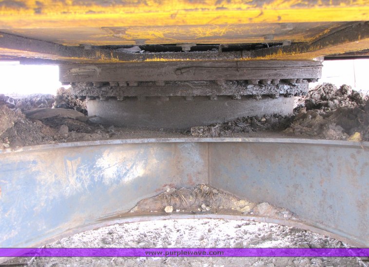 image for item 2157 1998 Komatsu PC220LC-6 hydraulic excavator